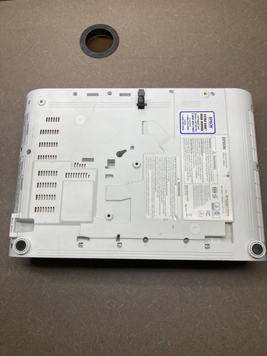 Epson PowerLite U50 WUXGA 3LCD Projector H952A - 2999 Hours - Picture 5 of 6