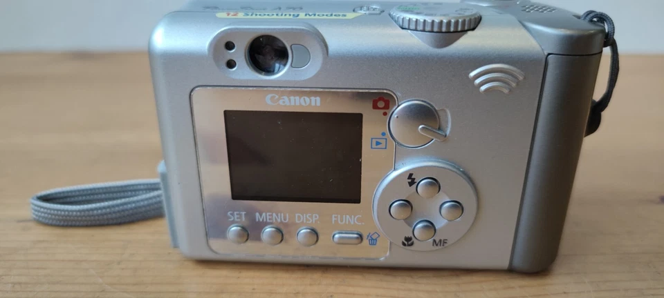 Canon PowerShot A70 4.0MP Digital Camera - Silver - Powers on but CCD Issue - Image 3 of 4