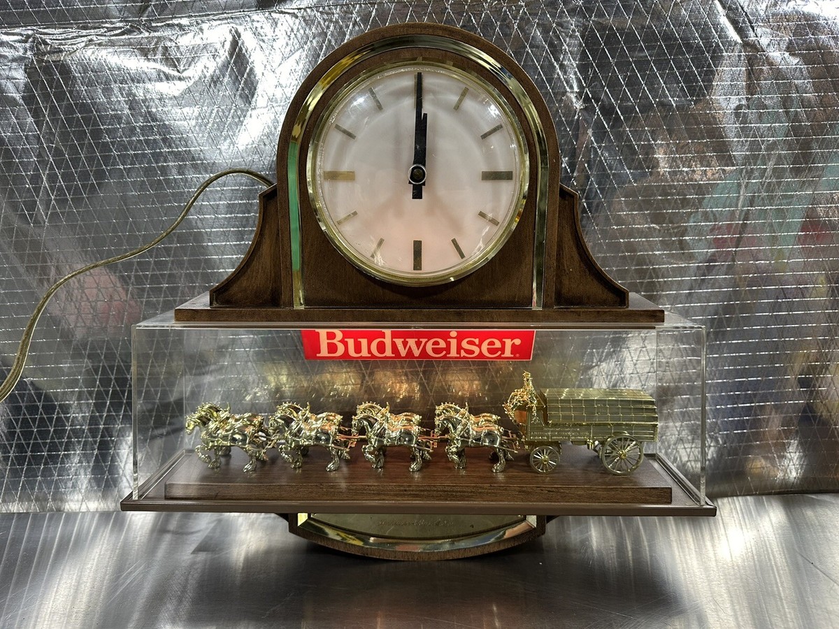 Vintage Budweiser World's Champion Clydesdale Team Lighted Vintage Budweiser World's Champion Clydesdale Team Lighted