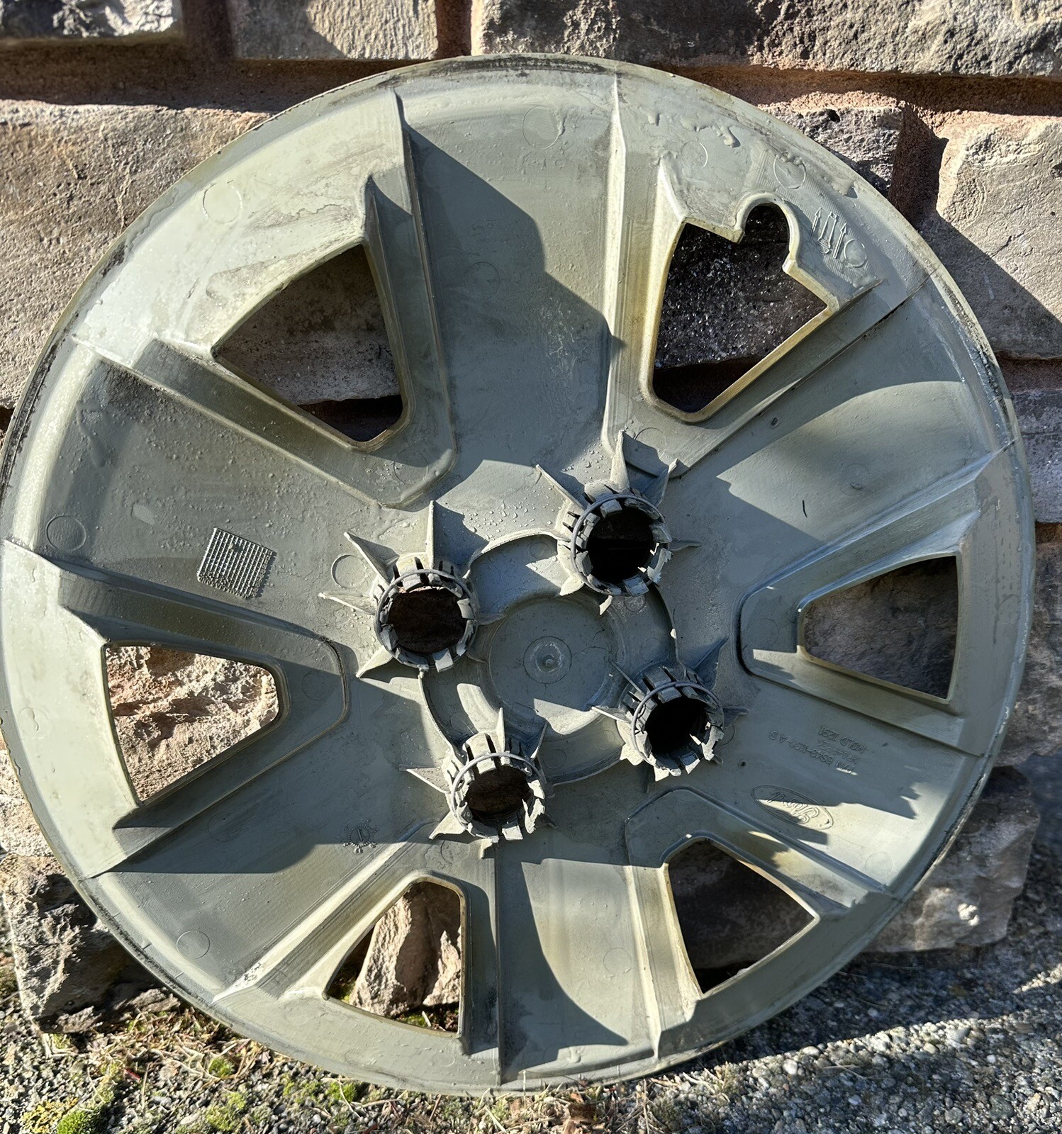 OEM 2006 2011 Ford Focus 15" Hubcap 6S431130AD Wheel Cover Free S