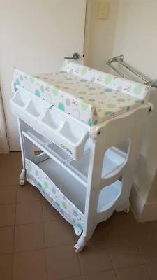 4baby bath and change table