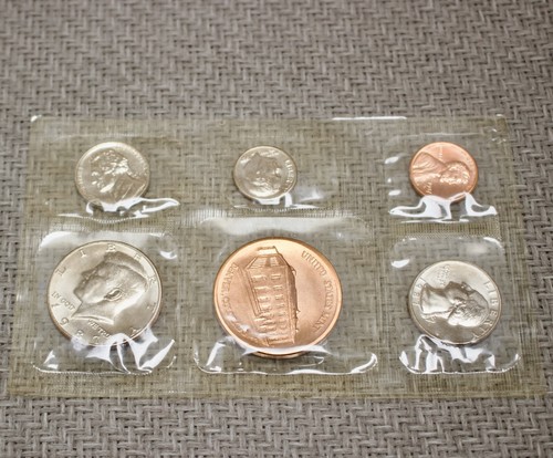 1987 D US MINT DENVER SOUVENIR UNCIRCULATED COIN SET FREE SHIPPING NO ENVELOPE - Picture 2 of 9