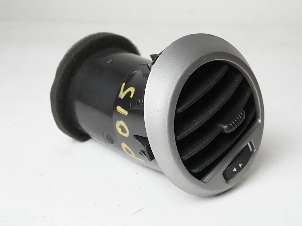 Suzuki Reno 2005-2008 parrilla boquilla de ventilación de aire calentador temperatura conducto tablero OEM Foto 4 de 4