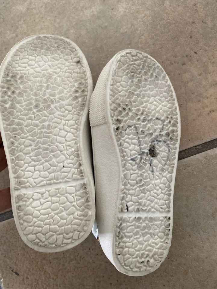 Toddler Michael Kors Shoes -size 6 - Image 3 of 4