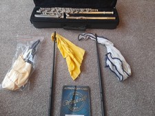 Windcraft WFL-100 Student Flute with Case and Cleaning Rod  England