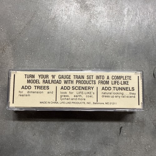 Life-Like N Scale GP-20 Model RR Locomotive Engine Union Pacific #486 7251 - Picture 10 of 22