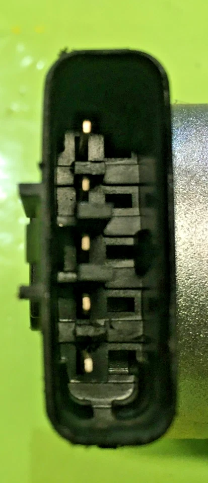 Vanne EGR / OPEL ASTRA H 1.7 CDTI / EG10460 - Photo 4/4