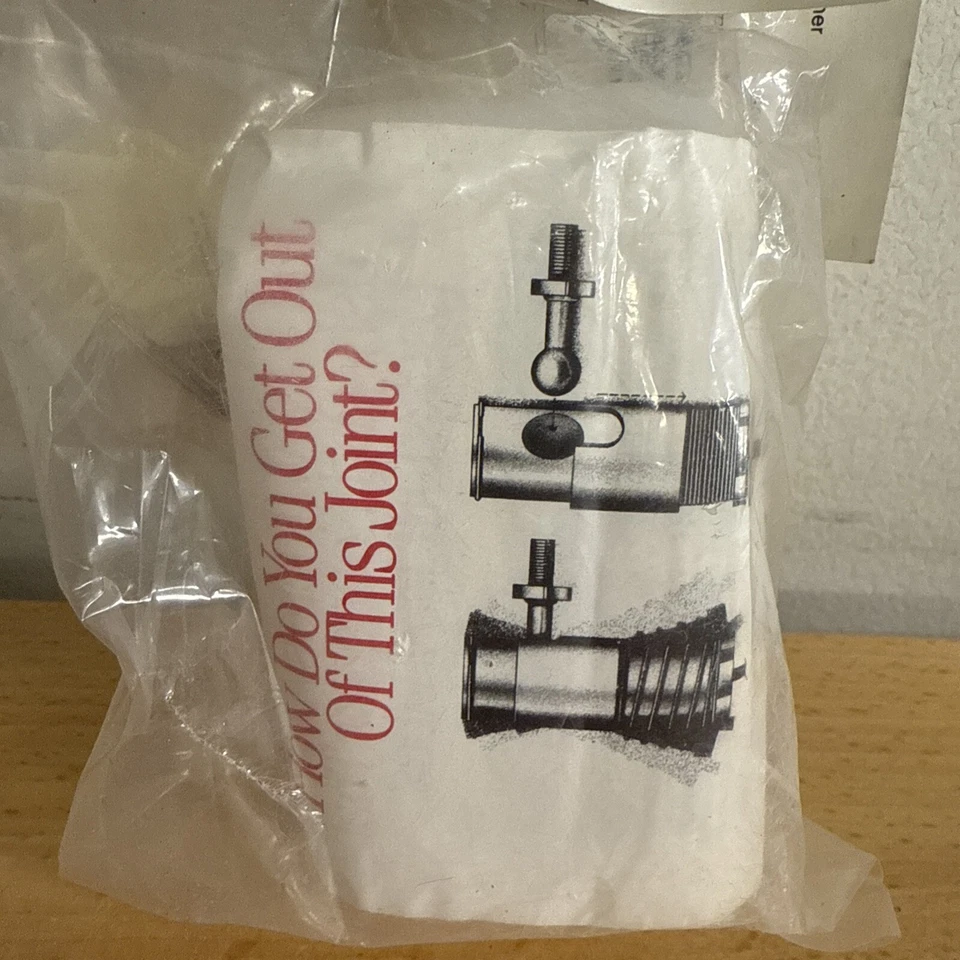 NOS-Sullivan Nev-R-Leak Fuel Tank System Slant Type 6 Oz Code SS-6, Stock#438 - Image 3 of 3