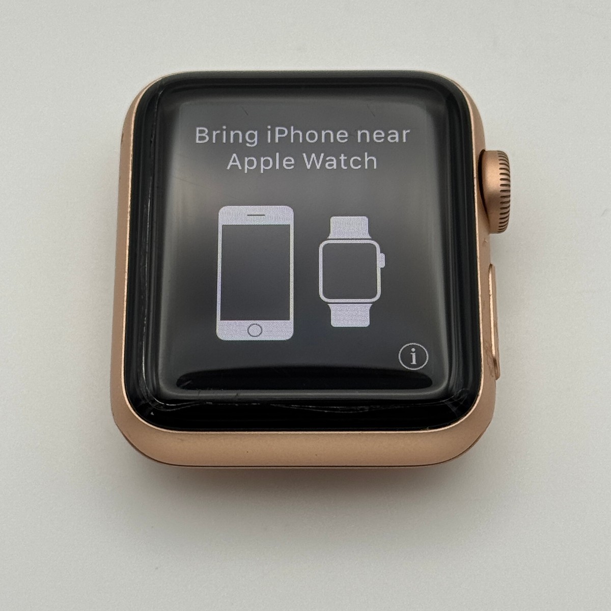 Apple Watch Series 3 38mm Gold Aluminum GPS + Cellular