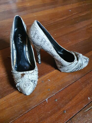 Qupid Snake Pattern High Heels Size AU 7 - Picture 1 of 11
