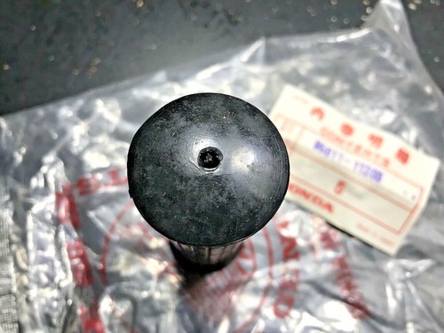 HONDA C50 C65 C70 C90 HANDLE BAR GRIPS LH / NOS - Picture 4 of 7