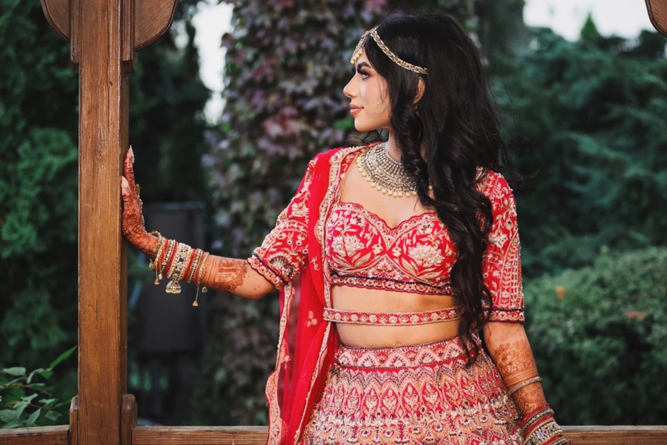 KALKI FASHION - Brick Red Velvet Bridal Lehenga Set - SIZE XS . - Image 2 of 4