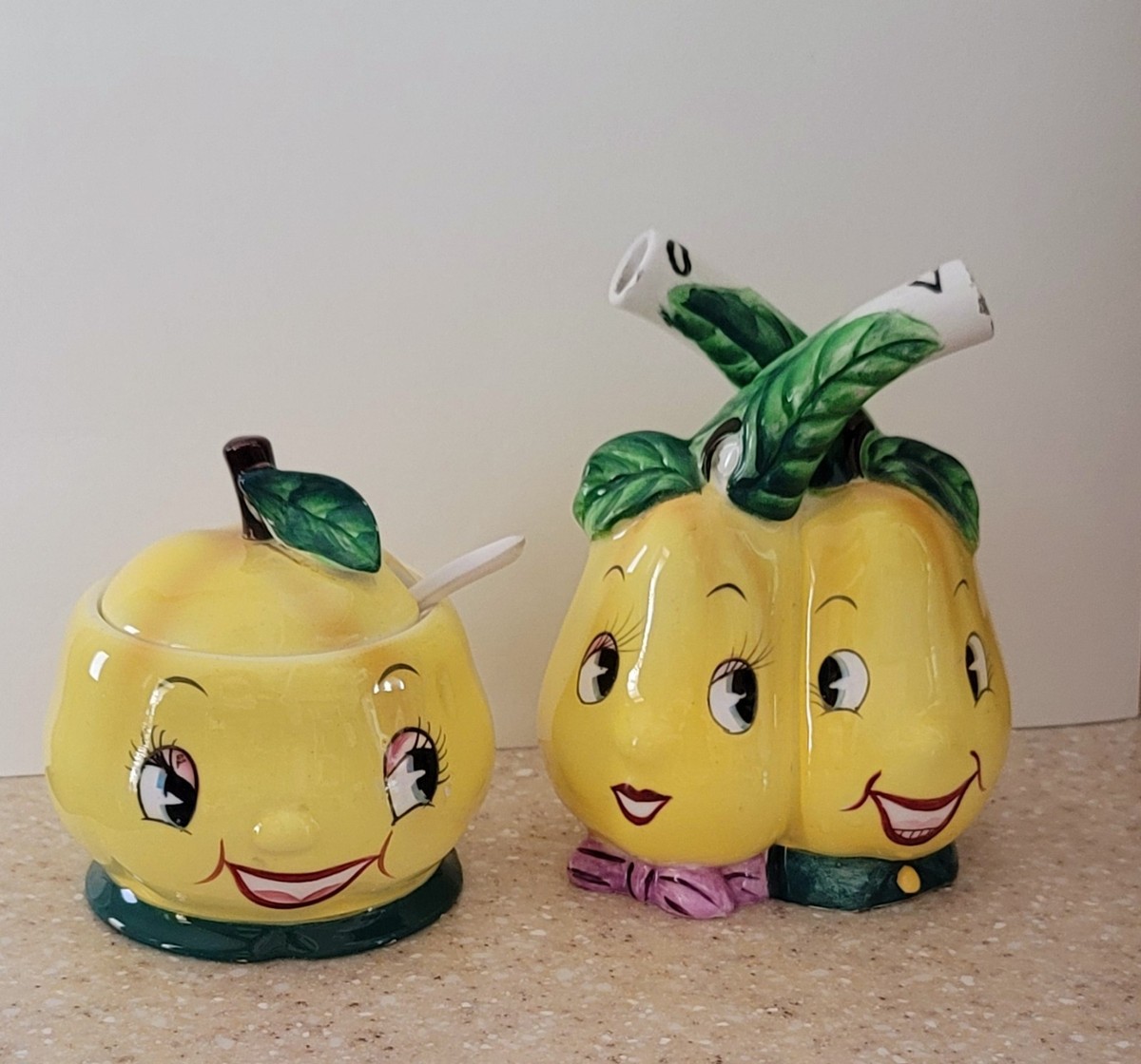 Vintage Anthropomorphic Py Japan Ceramic Oil & Vinegar Pears