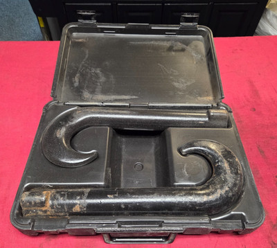 INTERNATIONAL PROSTAR  TOW HOOK   SET WITH CASE