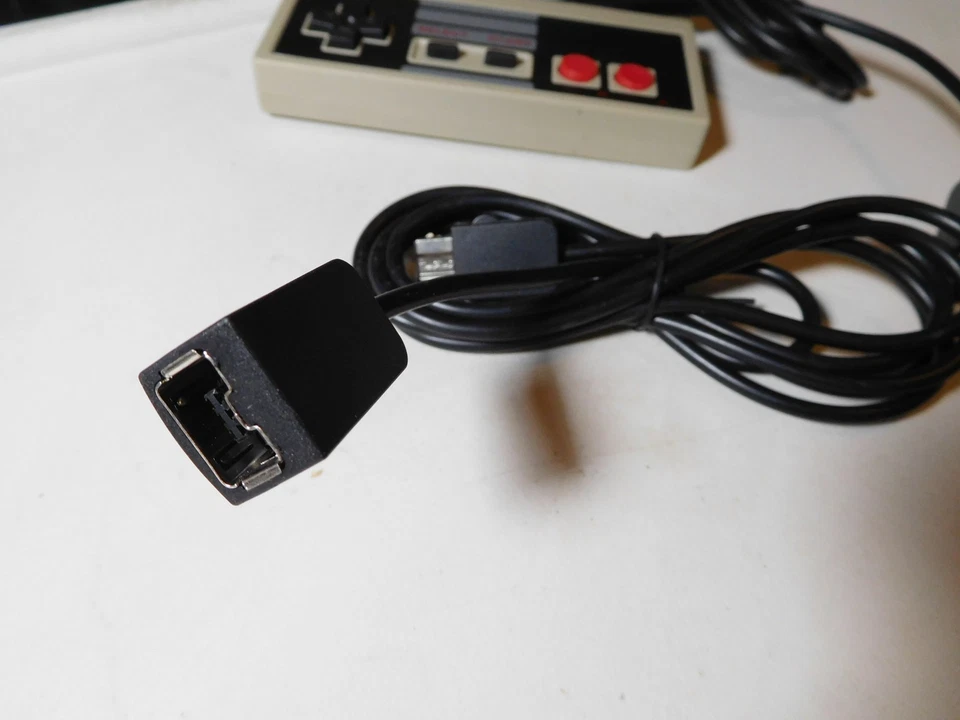Nintendo NES Mini Classic Console Wired Controller PLUS extension cable - Image 2 of 4