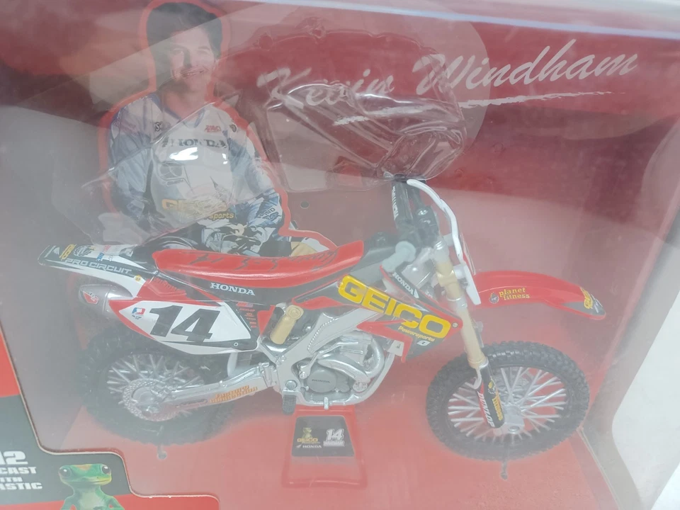 New Ray Geico Powersport Honda CRF450R Kevin Windham #14 1:12 Diecast  - Image 4 of 4