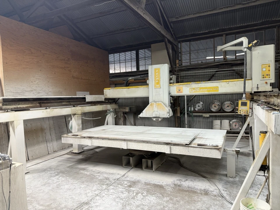 Sierra de puente Gravellona Toce Tecna 36 y sistema Enviro tratamiento de agua Sy Foto 2 de 4