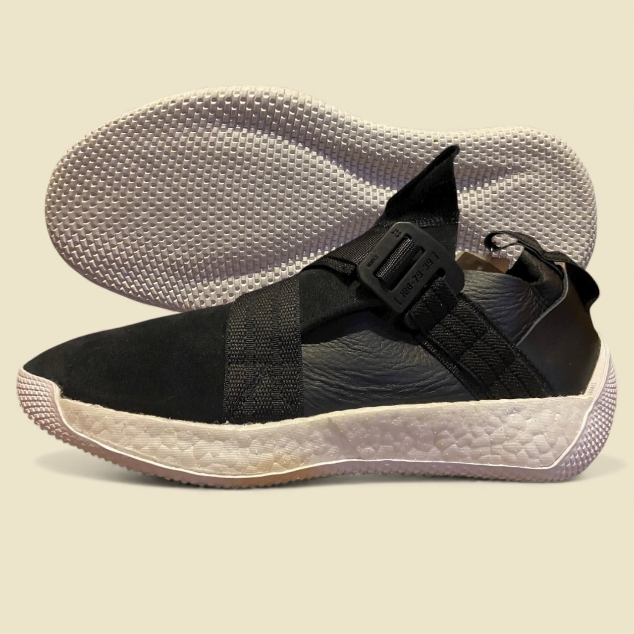 Size 11.5 Ac7435