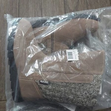 MUK LUKS Womens Style 16204 Boots Light Brown Water Resistant Warm Size 10 NEW