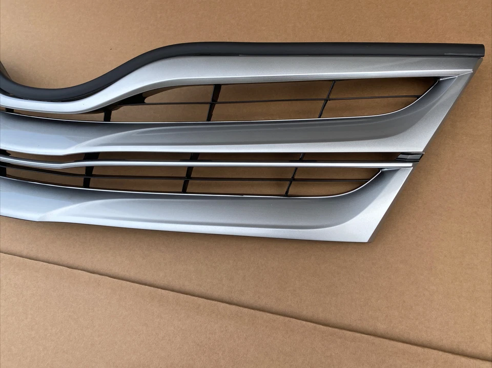 Juego de 3 piezas TOYOTA VENZA 2013-2016 parachoques delantero rejilla superior plateada con biseles antiniebla NUEVO Foto 4 de 4