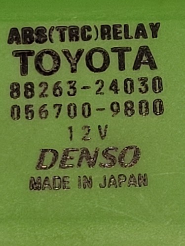 TOYOTA LEXUS RELAY ABS TRC 88263-24030 056700-9800 Denso 12V - Picture 4 of 8