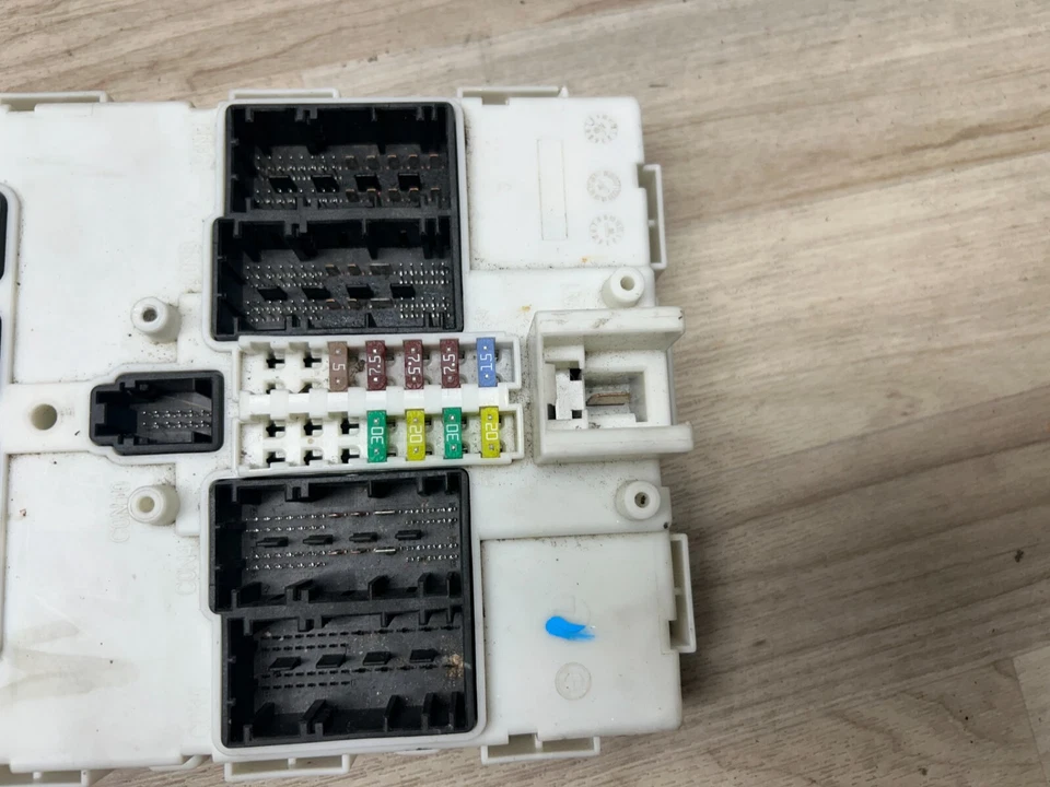 BMW 328I 320I 428I 420I  F30 OEM 12-18 FRONT BODY CONTROL MODULE - Image 2 of 4