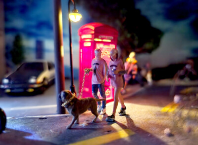 3D Print 1/64 figures sexy show girl lovers walk dog Mastiff fit 1:64 car Stand