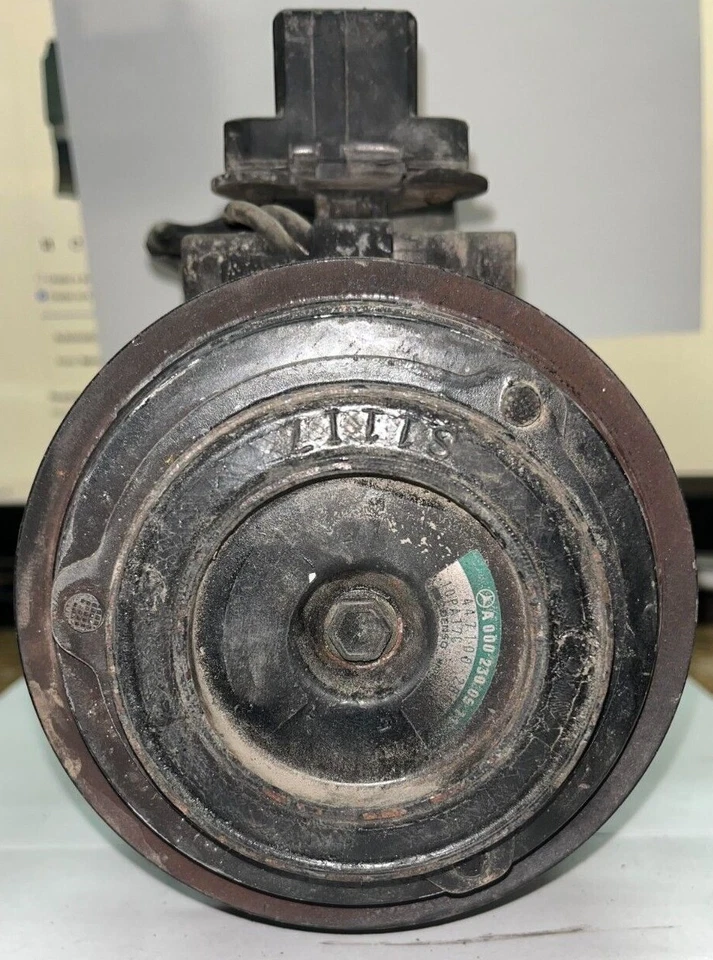 Насос воздушного компрессора кондиционера Mercedes Benz Denso SL600 1997 0002300511 б/у - Изображение 3 из 3