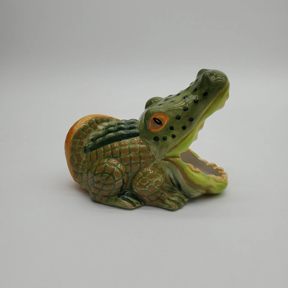 2001 Boston Warehouse Alligator Soap Dish - Image 2 of 4