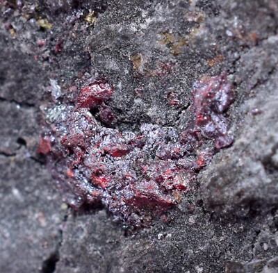 2.5cms PROUSTITE RED RUBY SILVER PERU UCHUCCHACUA MINE MINERAL SPECIMEN HB138