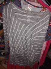 xl rayon sweater knit 24/7 maurice's long gray striped long sleeve white