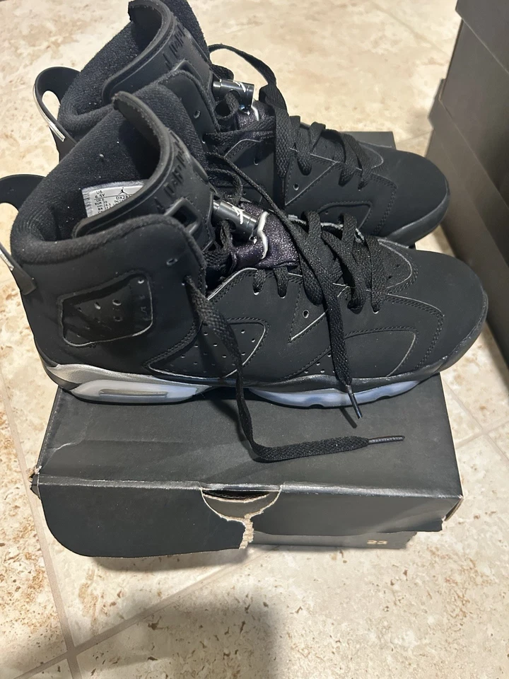 Jordan 6 tamanho 6,5 infantil - Imagem 3 de 4