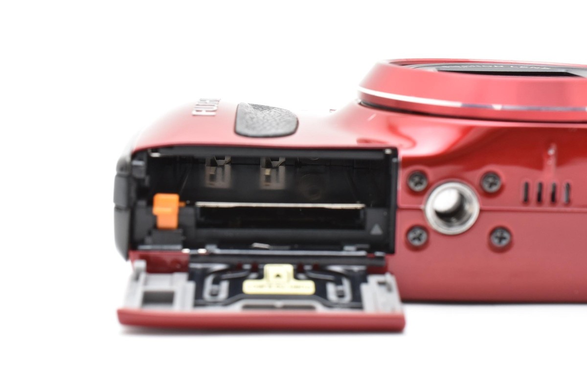 FUJIFILM finepix F550 EXR(RED) | SC-LECHFELD.DE