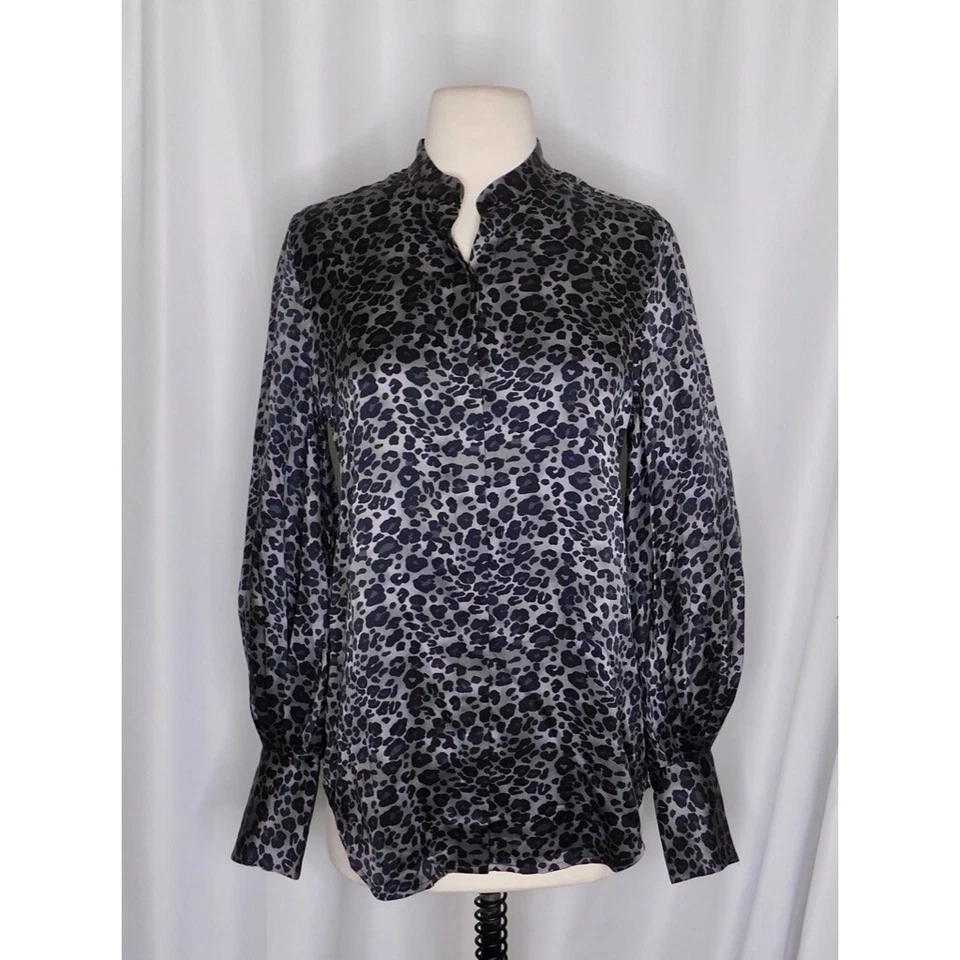 Blusa Top EQUIPMENT 100% Seda Bolena Plateada Acero Gris Leopardo X-Pequeña Foto 2 de 4