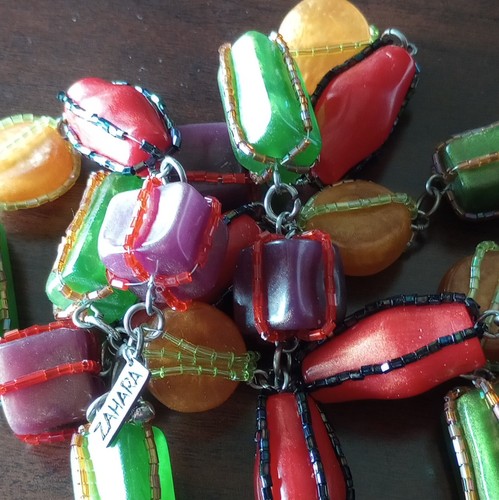 Zahara Bright Multi-Colored Lucite Geometric Shaped Caged w/Seed Beads Necklace - Picture 3 of 9