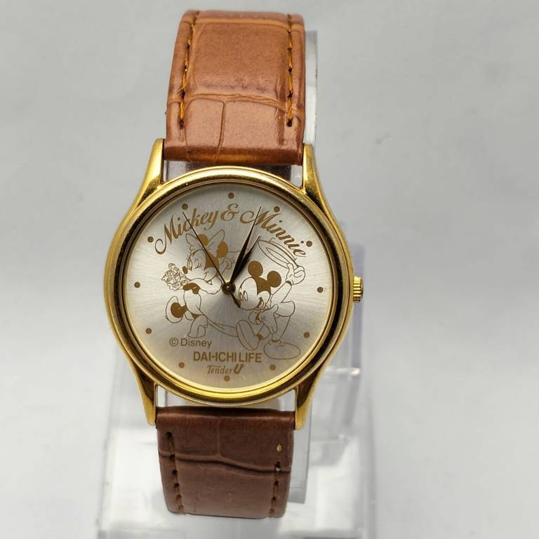 Disney DAI-ICHI LIFE V821-0220 Mickey Mouse Cartoon Vintage Watch
