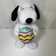 Fetch For Pets Snoopy Plush Holding Easter Egg Clean