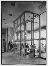 Mangel's department store, business at 11th and Chestnut Sts., Philadelphia,