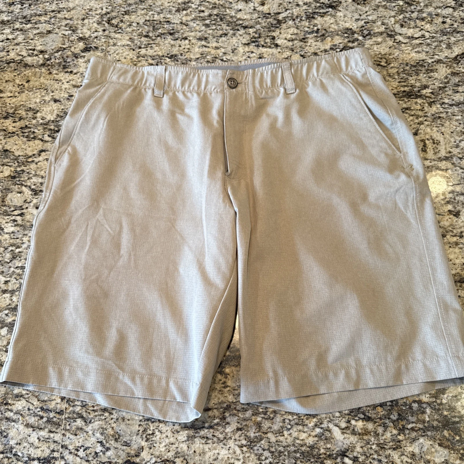 Under Armour Short Men 38 Beige Chino Golf Performance Stretch Flat Front Tag