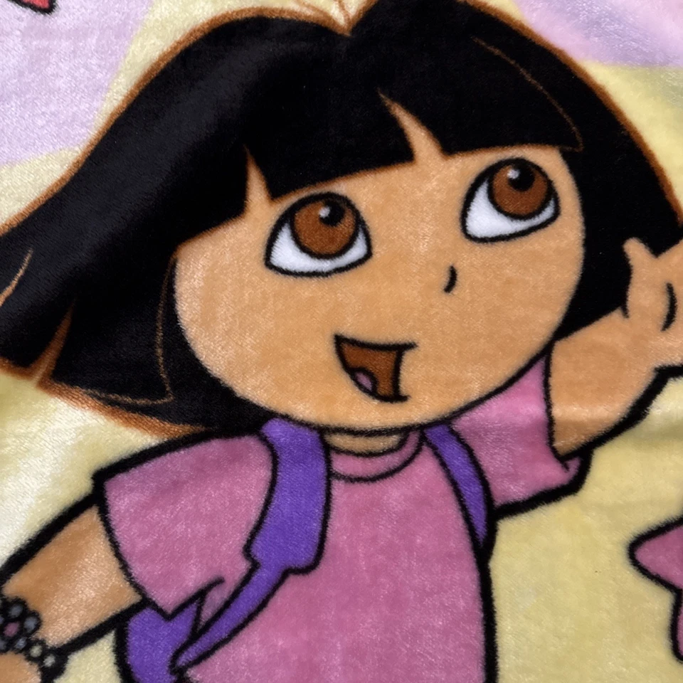 Manta cálida de peluche Dora la Exploradora 31x42 Nick Jr Hola Hola Foto 2 de 3