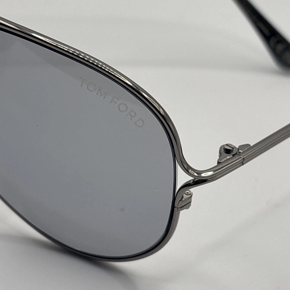 Gafas de sol Tom Ford FT0488 P 14C titanio luz rutenio humo espejo 59 mm para hombre Foto 4 de 4