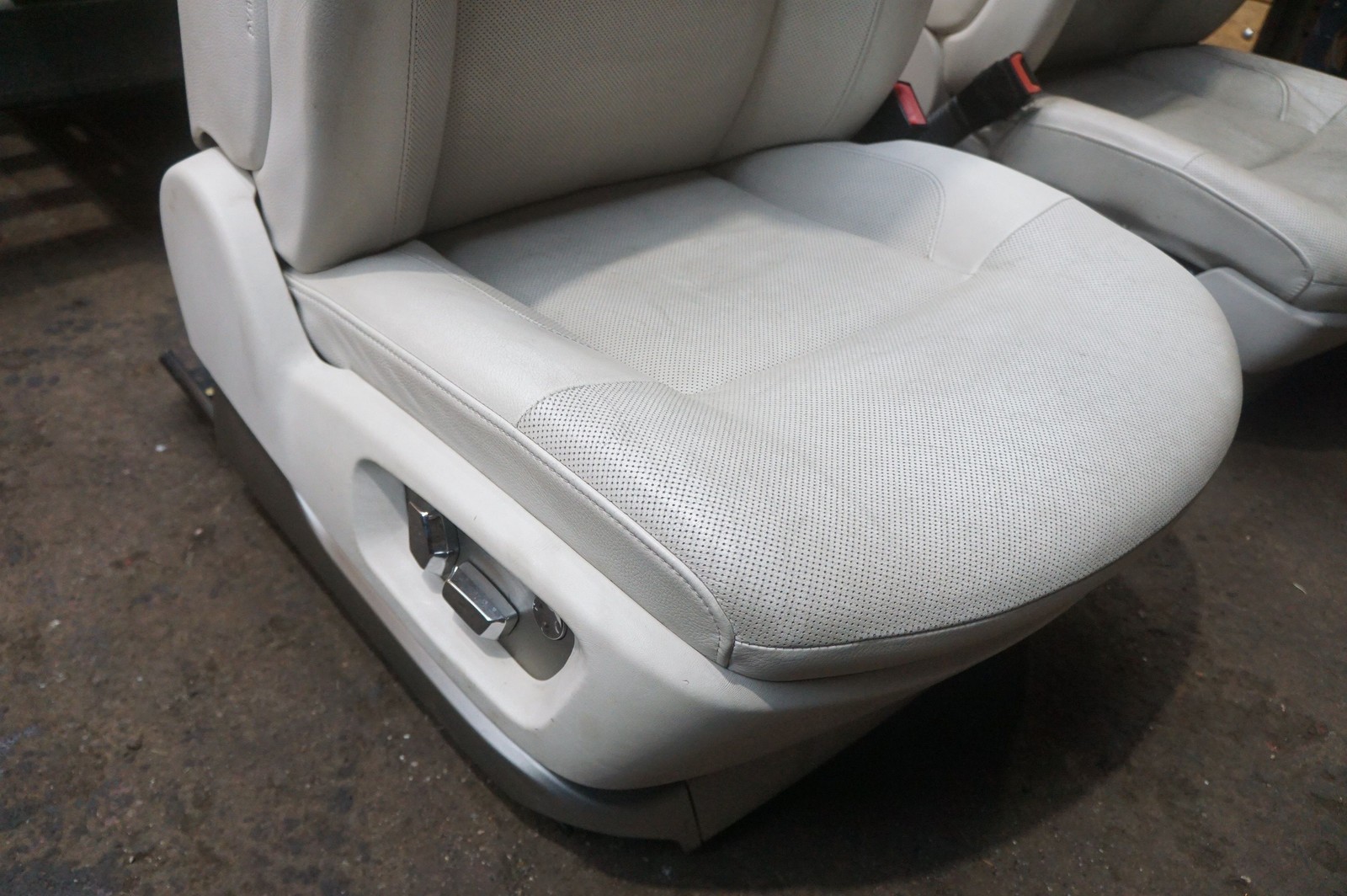 Set Front Rear Left Right Leather Seat Rolls Royce Ghost Series I 2011 *Note*
