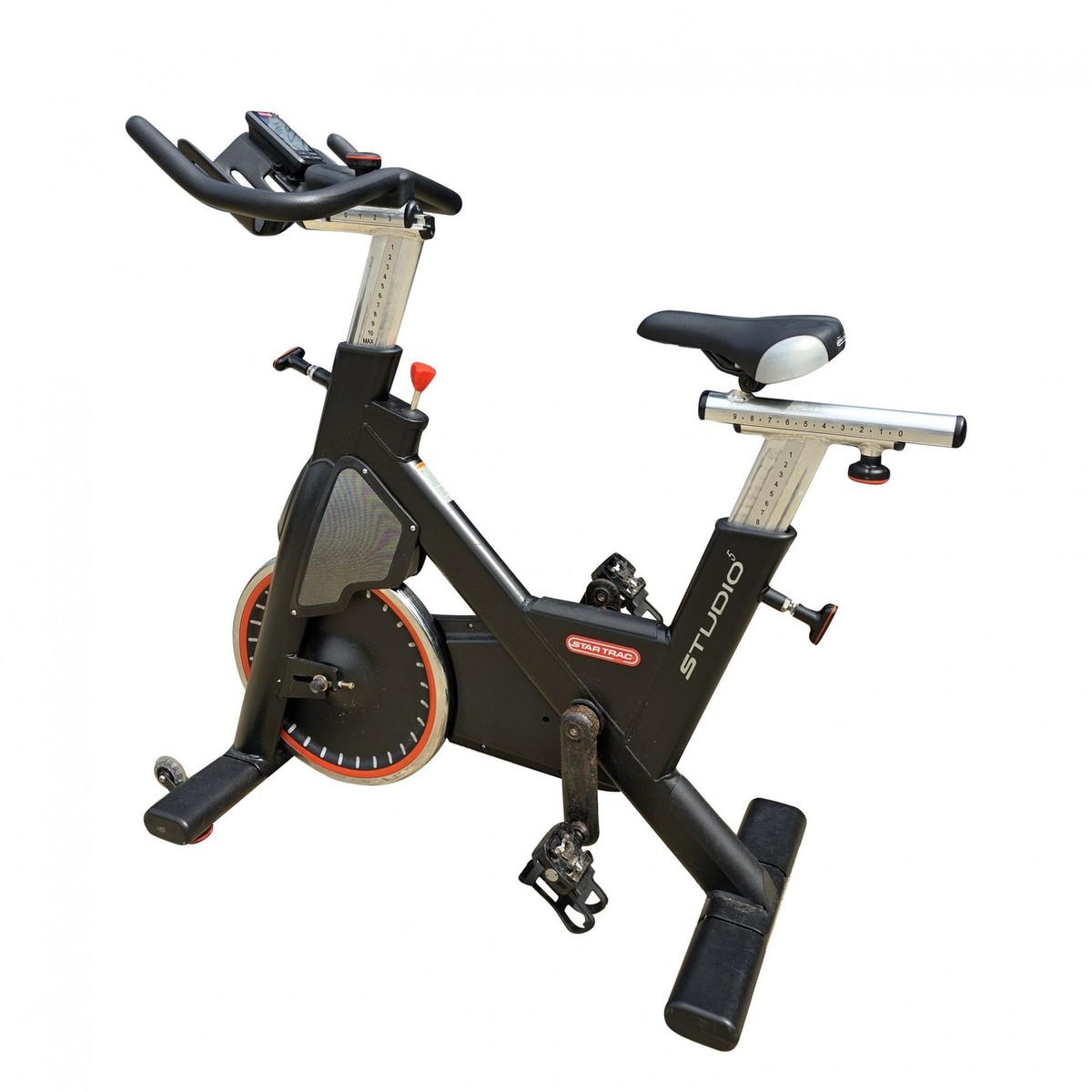 Star Trac Studio Indoor Group Cycle Bike Commercial Gym