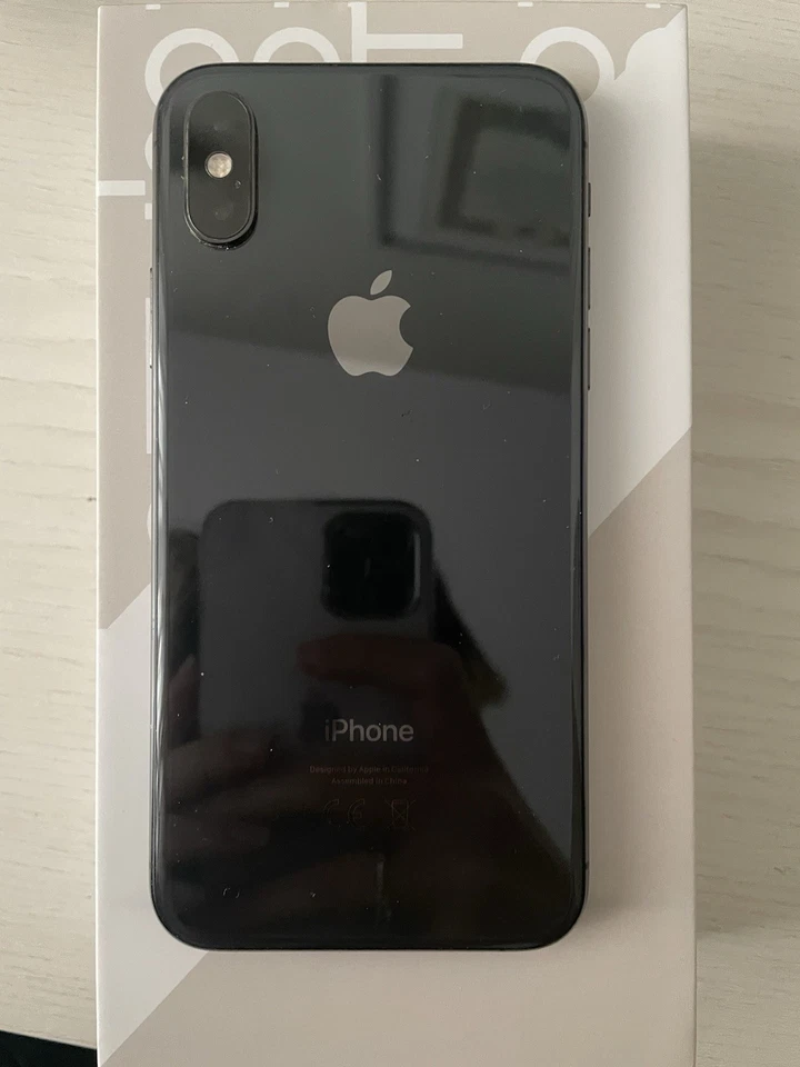 Apple iPhone XS  - 64GB - Grigio Siderale (Sbloccato) (Dual SIM) - Immagine 3 di 3