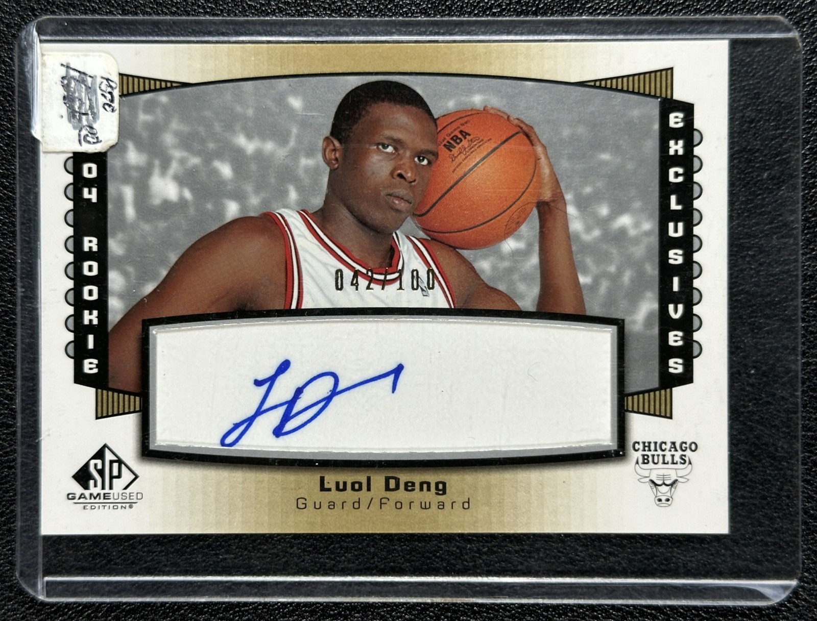 LUOL DENG 2004-05 SP GAME USED #RE27 ROOKIE EXCLUSIVE AUTO RC 42/100 BULLS view 1