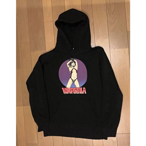 M*様 supreme Vampirella Hooded Sweatshirt Supreme Vampirella Hooded Sweatshirt (SS17) - $158