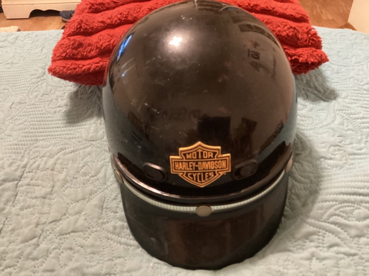 Harley-Davidson 純正DOT ブラック半帽ヘルメット HARLEY- DAVIDSON MOTOR CYCLE HELMET, DOT W/ CHIN STRAP,CRACK ON
