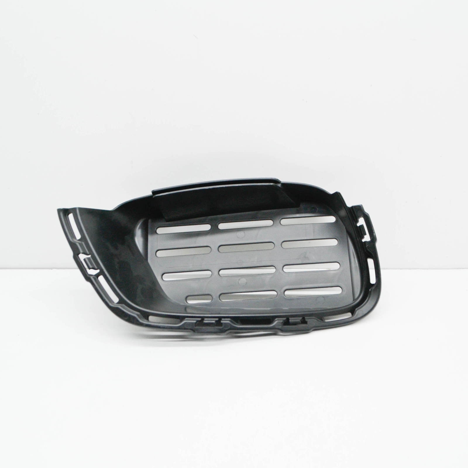 MERCEDES-BENZ S W222 AMG Luftkanalsegment vorne links A2228852702