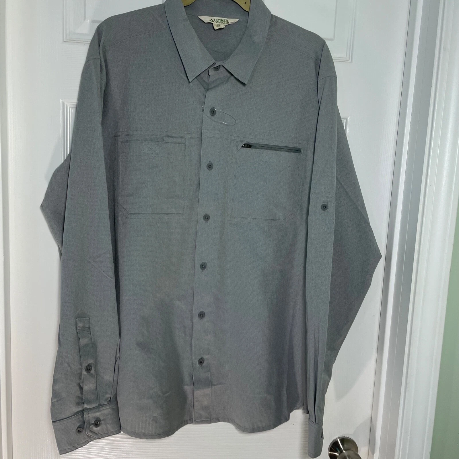 NWOT Ultimate Terrain Mens Long Sleeve Shirt size L Moisture Wicking Gray