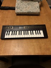 Yamaha Reface DX Mini FM Keyboard Synthesiser - Black